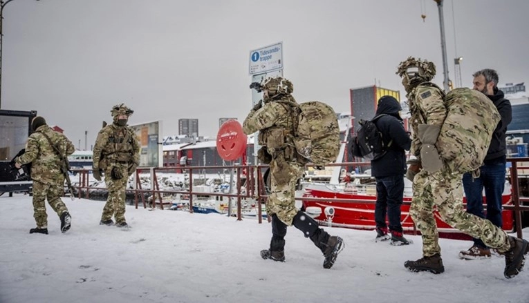 Danska vojska ima pravilo za slučaj invazije: "Prvo pucaj, onda postavljaj pitanja"